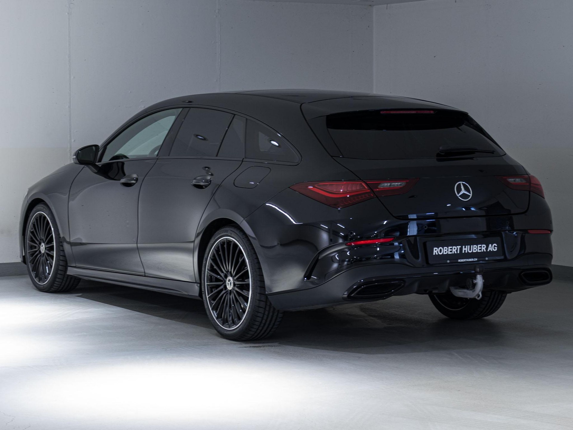 MERCEDES-BENZ CLA 250 4MATIC Shooting Brake-image-3