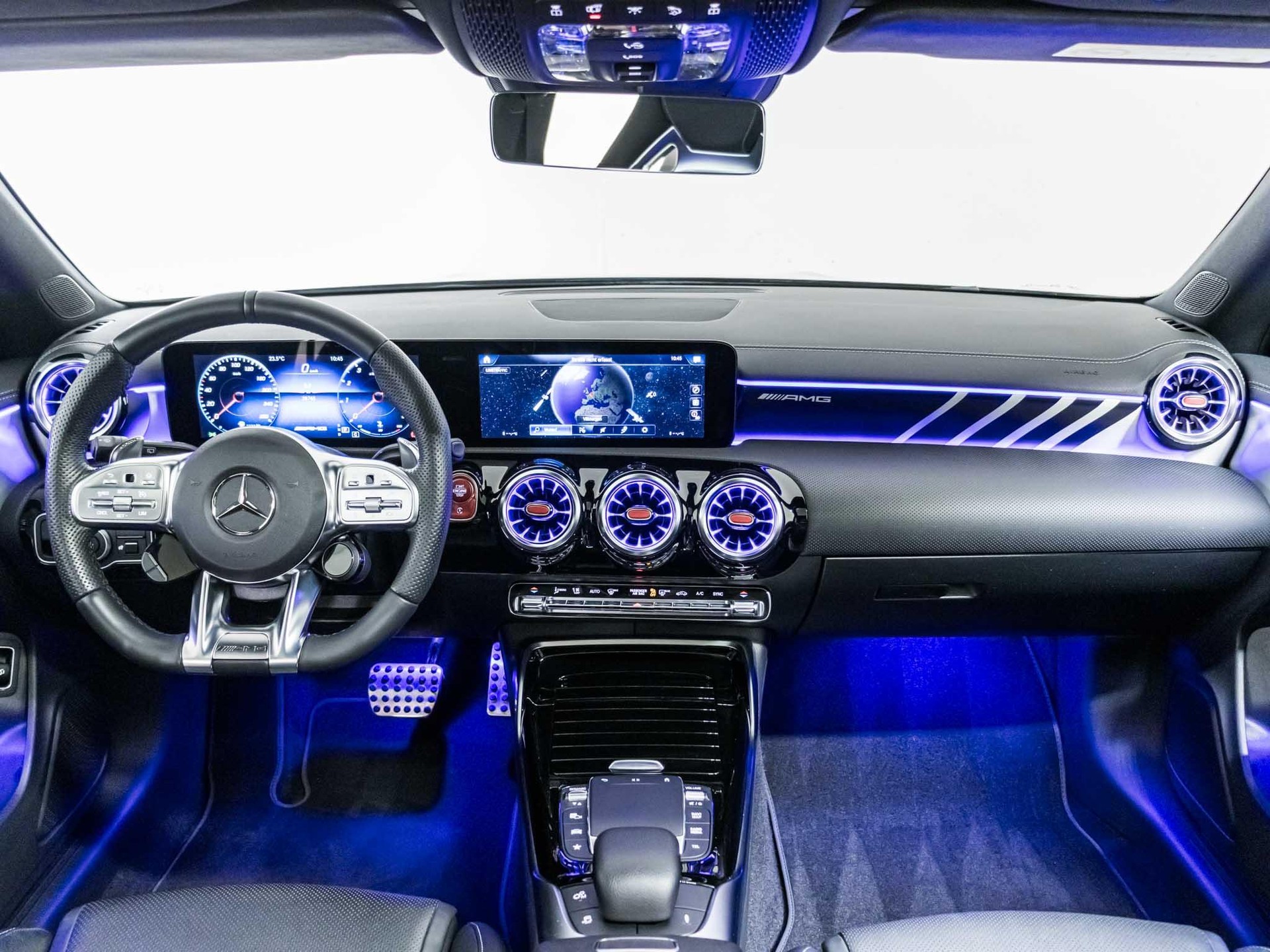 MERCEDES-BENZ CLA 250 4MATIC Shooting Brake-image-9
