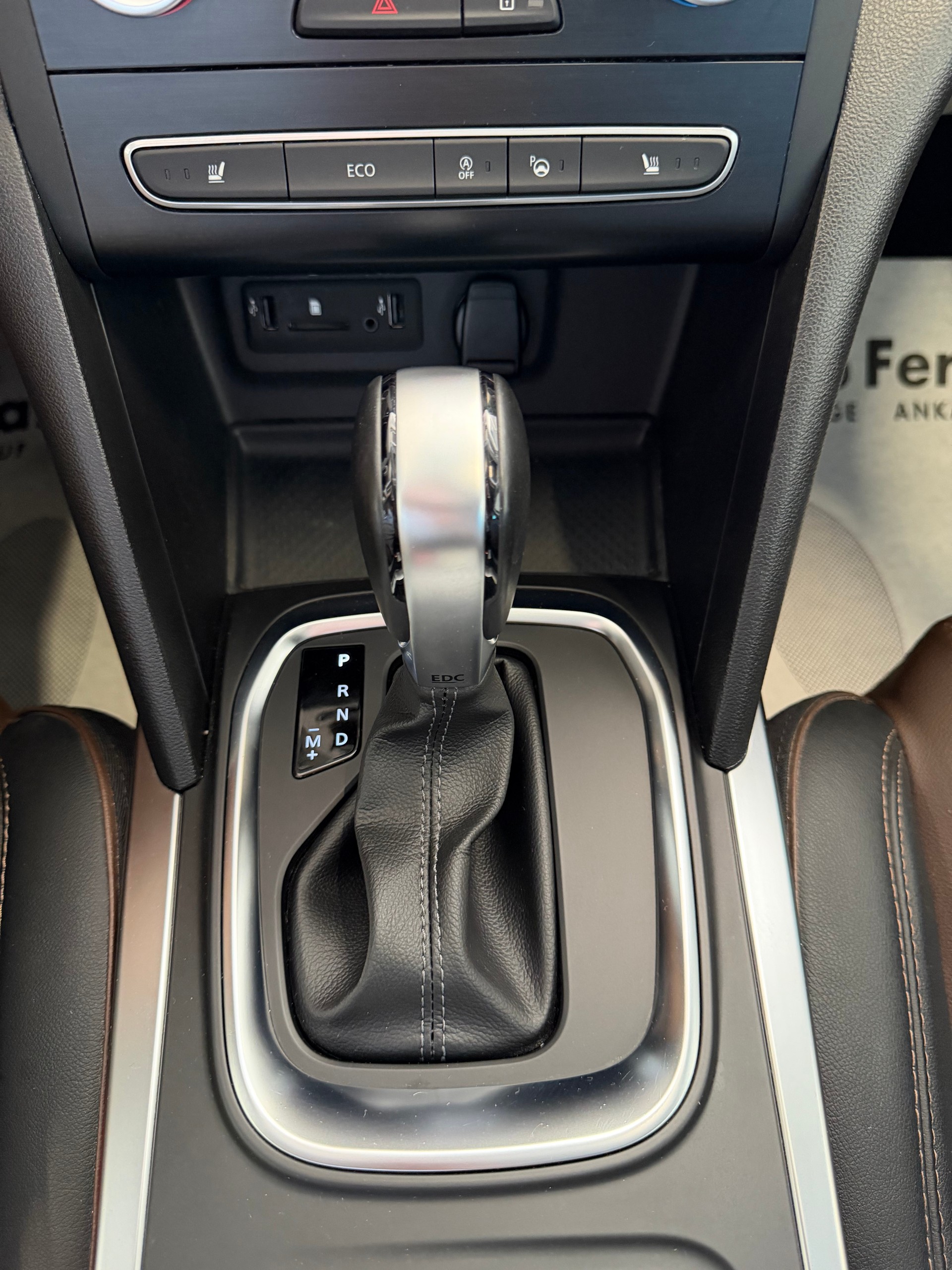 RENAULT Mégane 1.2 16V Turbo Bose EDC-image-31