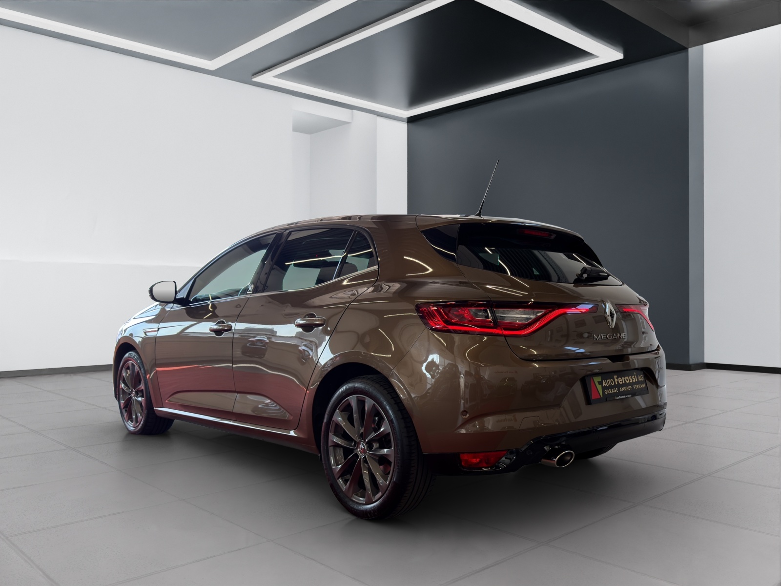 RENAULT Mégane 1.2 16V Turbo Bose EDC-showroom-element-3