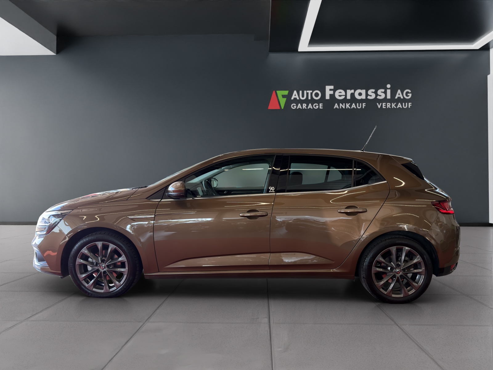 RENAULT Mégane 1.2 16V Turbo Bose EDC-showroom-element-1