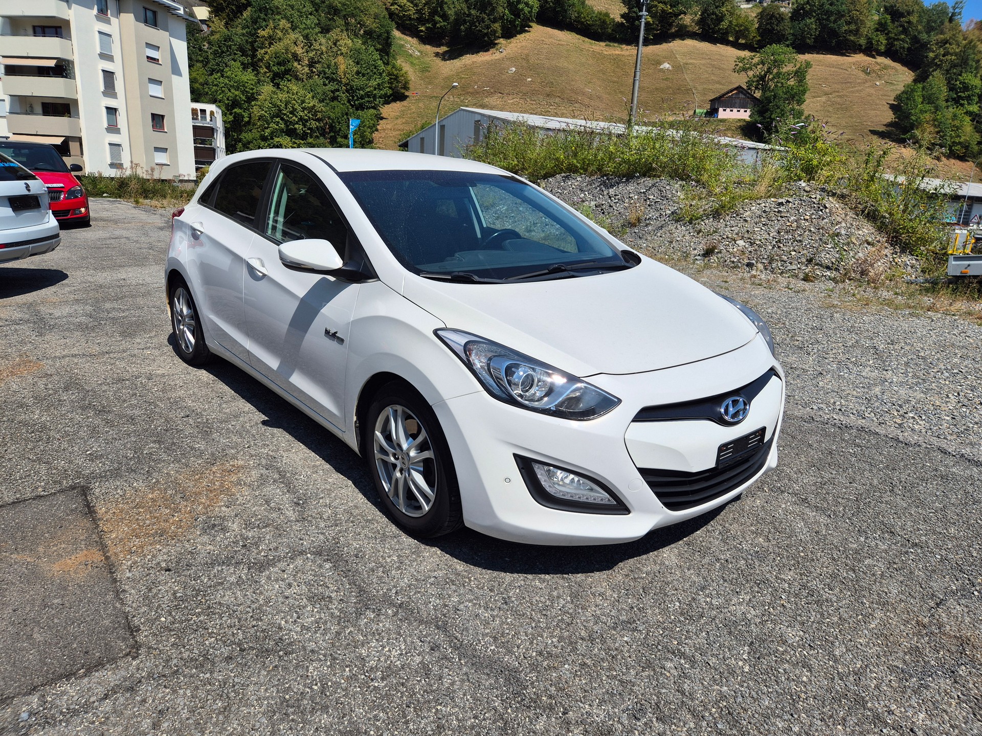HYUNDAI i30 1.6 CRDi Comfort-image-4