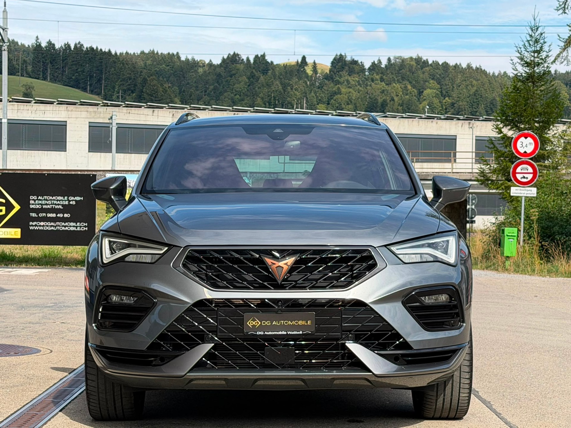 CUPRA Ateca 2.0TSI VZ 4Drive DSG Top Ausgestattet**El. Anhängerkupplung**Assistenzpaket XL**DCC*-showroom-element-1
