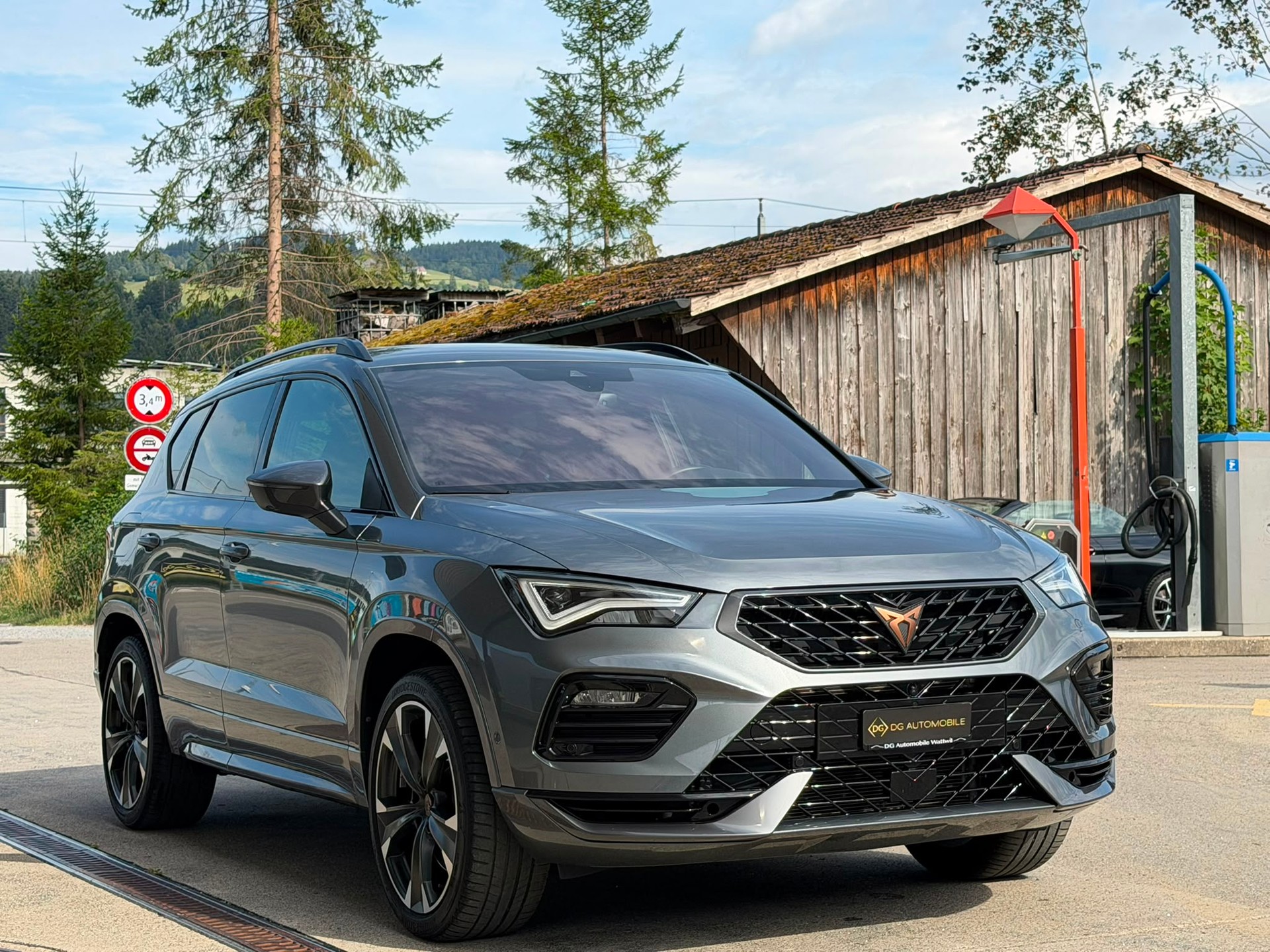CUPRA Ateca 2.0TSI VZ 4Drive DSG Top Ausgestattet**El. Anhängerkupplung**Assistenzpaket XL**DCC*-showroom-element-2