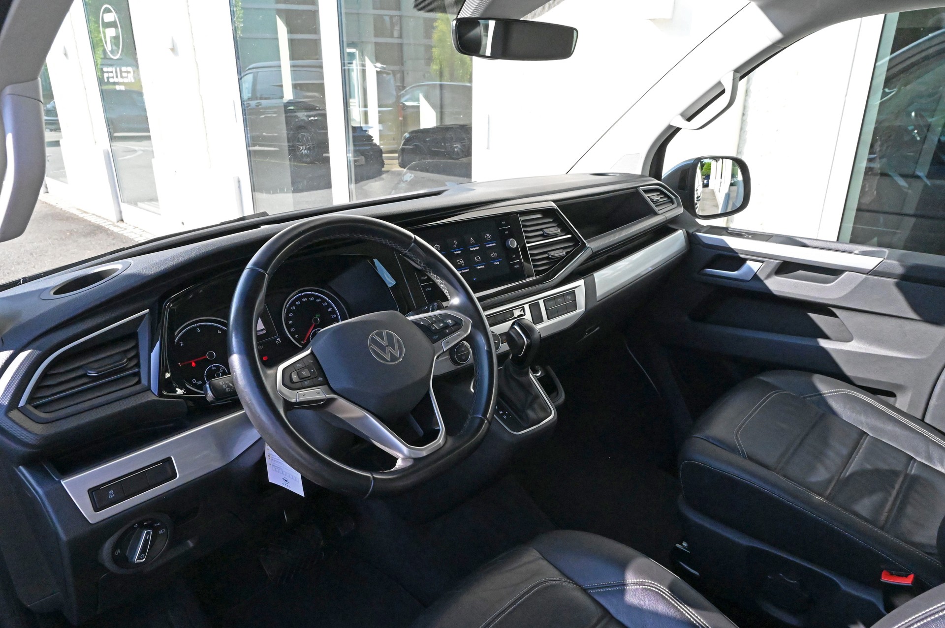 VW T6.1 Multivan 2.0 Bi-TDI Comfortline 4Motion DSG-image-8