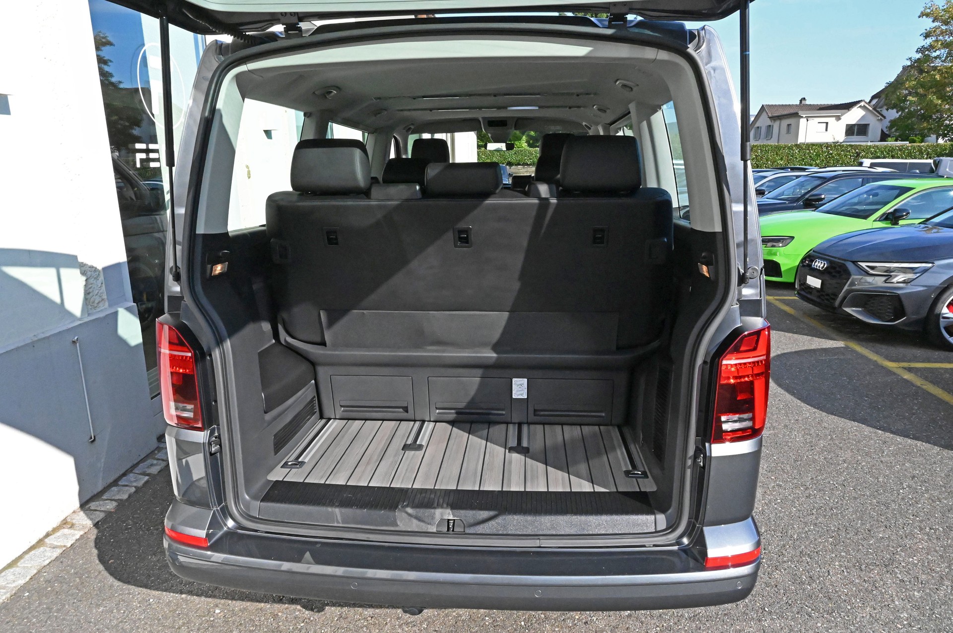 VW T6.1 Multivan 2.0 Bi-TDI Comfortline 4Motion DSG-image-7