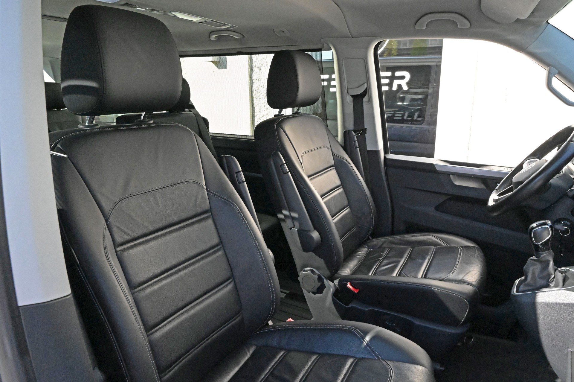 VW T6.1 Multivan 2.0 Bi-TDI Comfortline 4Motion DSG-image-16