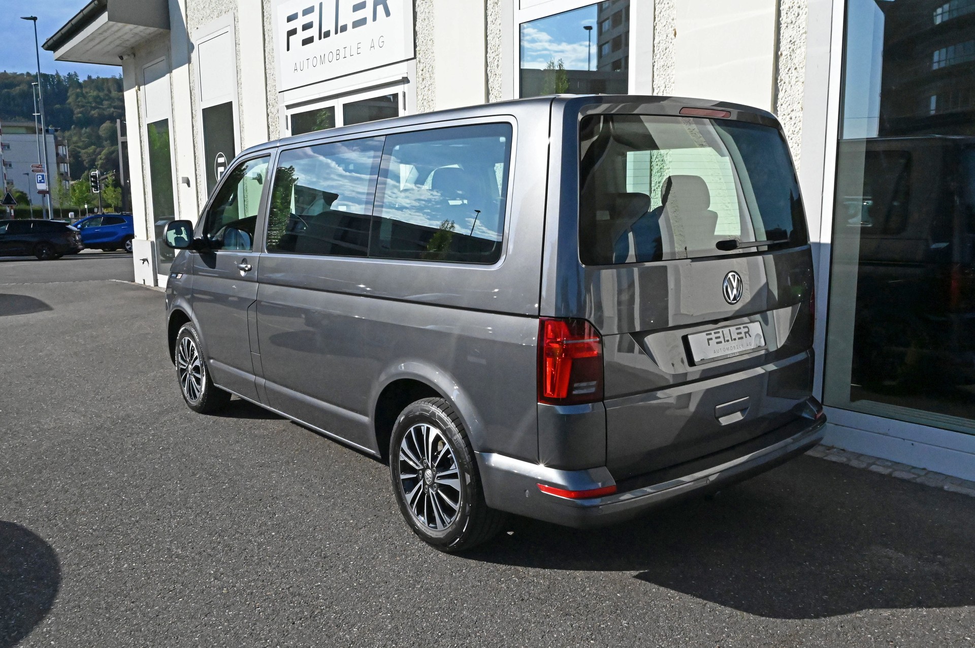 VW T6.1 Multivan 2.0 Bi-TDI Comfortline 4Motion DSG-image-5