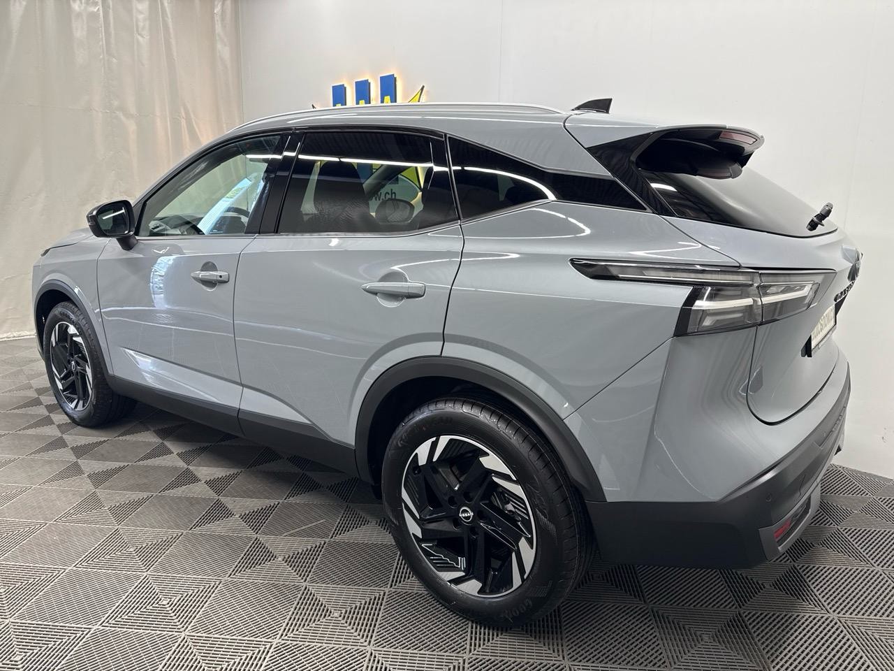 NISSAN Qashqai 1.3 DIG-T MHEV N-Connecta Xtronic 4x4-showroom-element-1