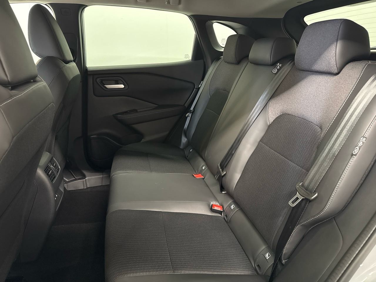 NISSAN Qashqai 1.3 DIG-T MHEV N-Connecta Xtronic 4x4-image-5