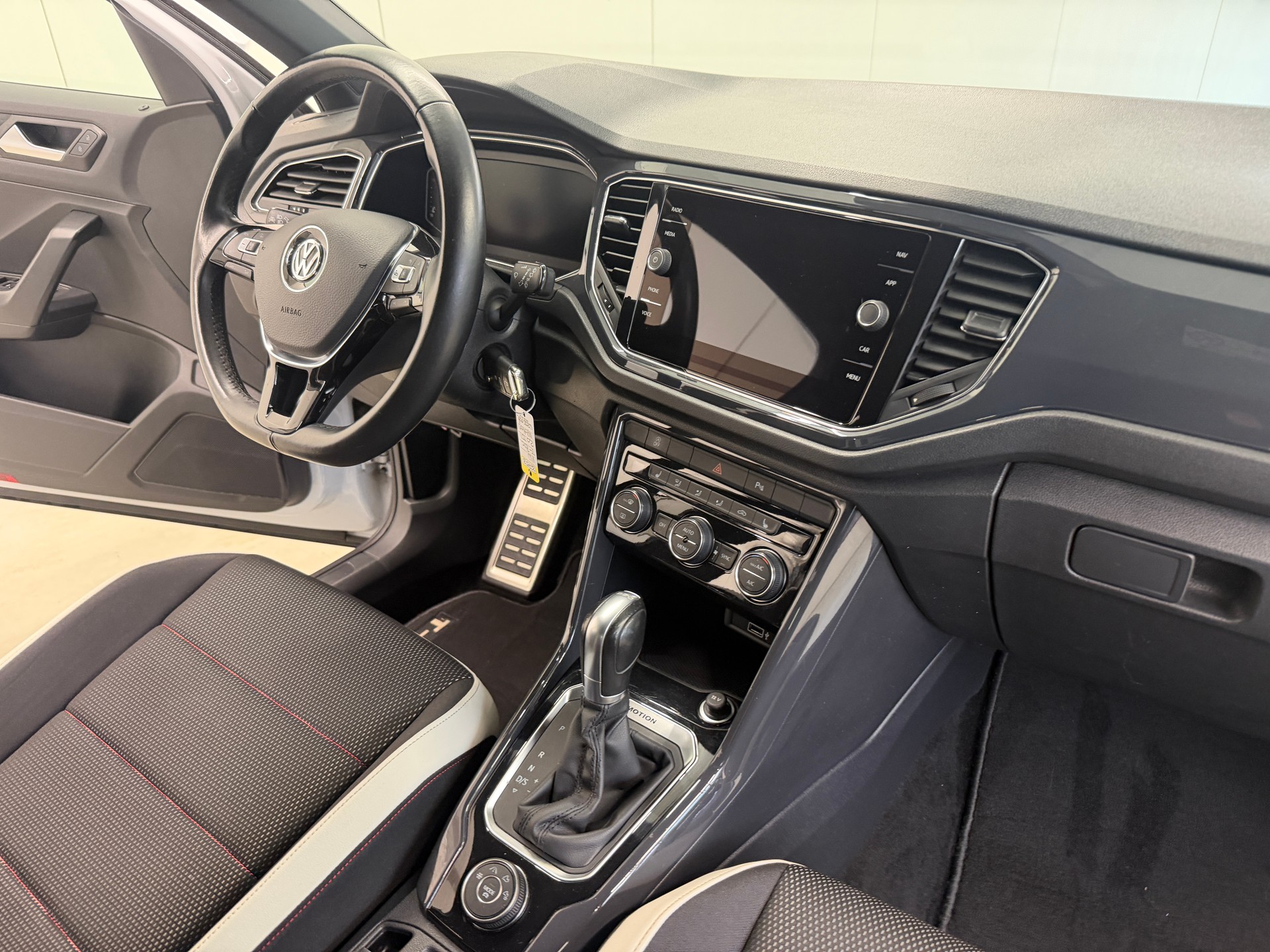 VW T-Roc 2.0 TSI Sport DSG 4Motion-image-21