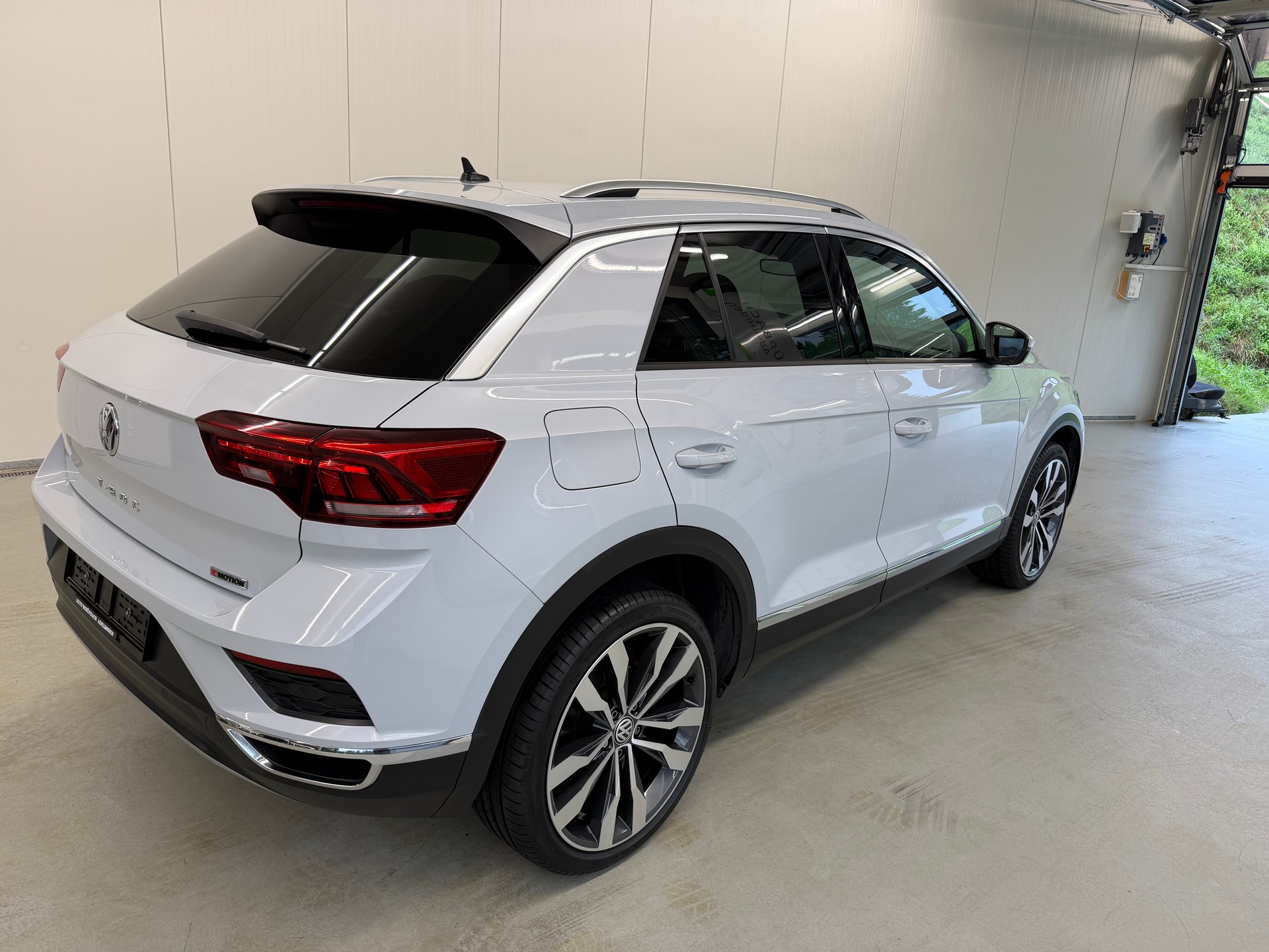 VW T-Roc 2.0 TSI Sport DSG 4Motion-showroom-element-3