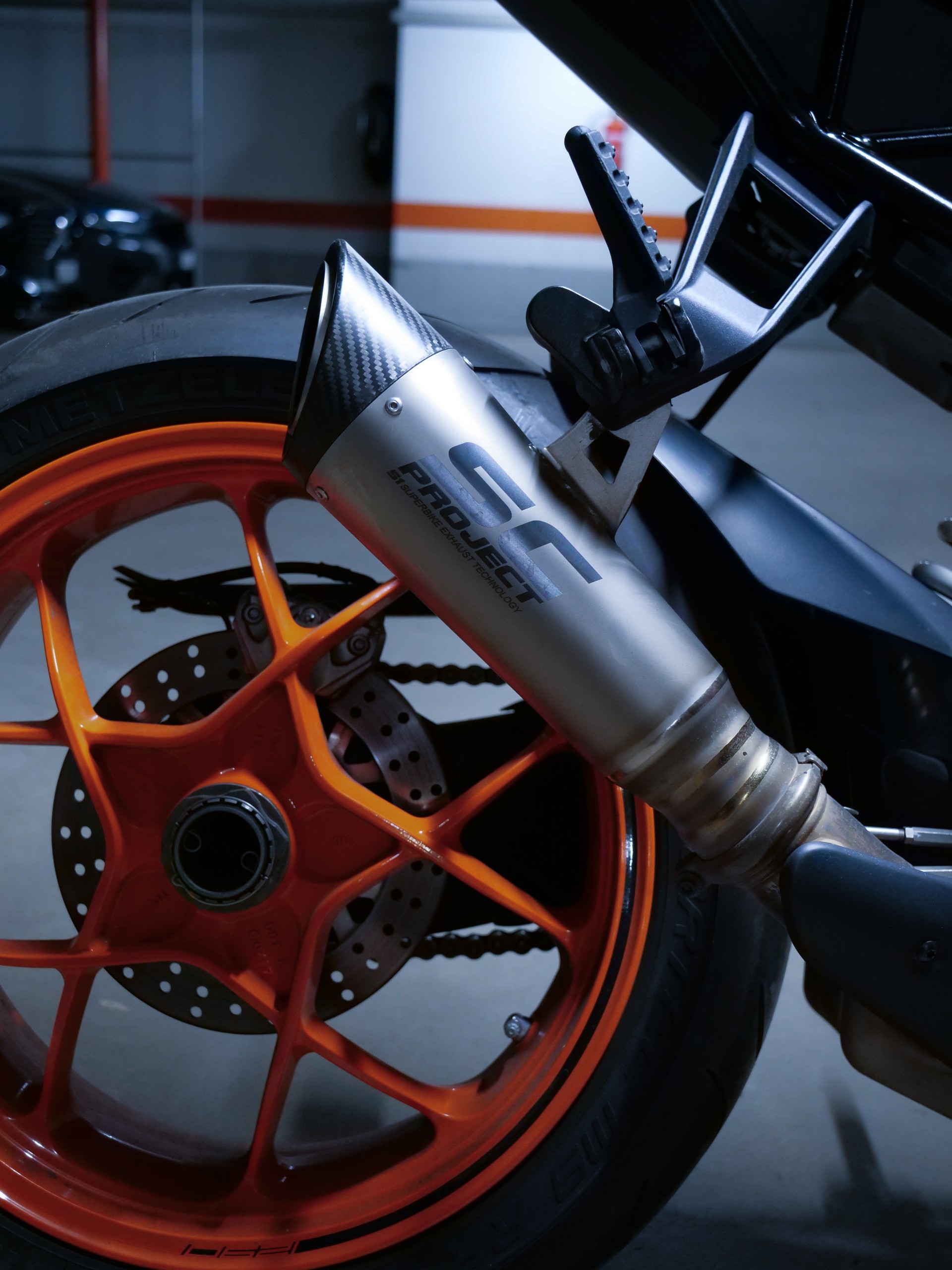 KTM 1290 Super Duke R-image-3