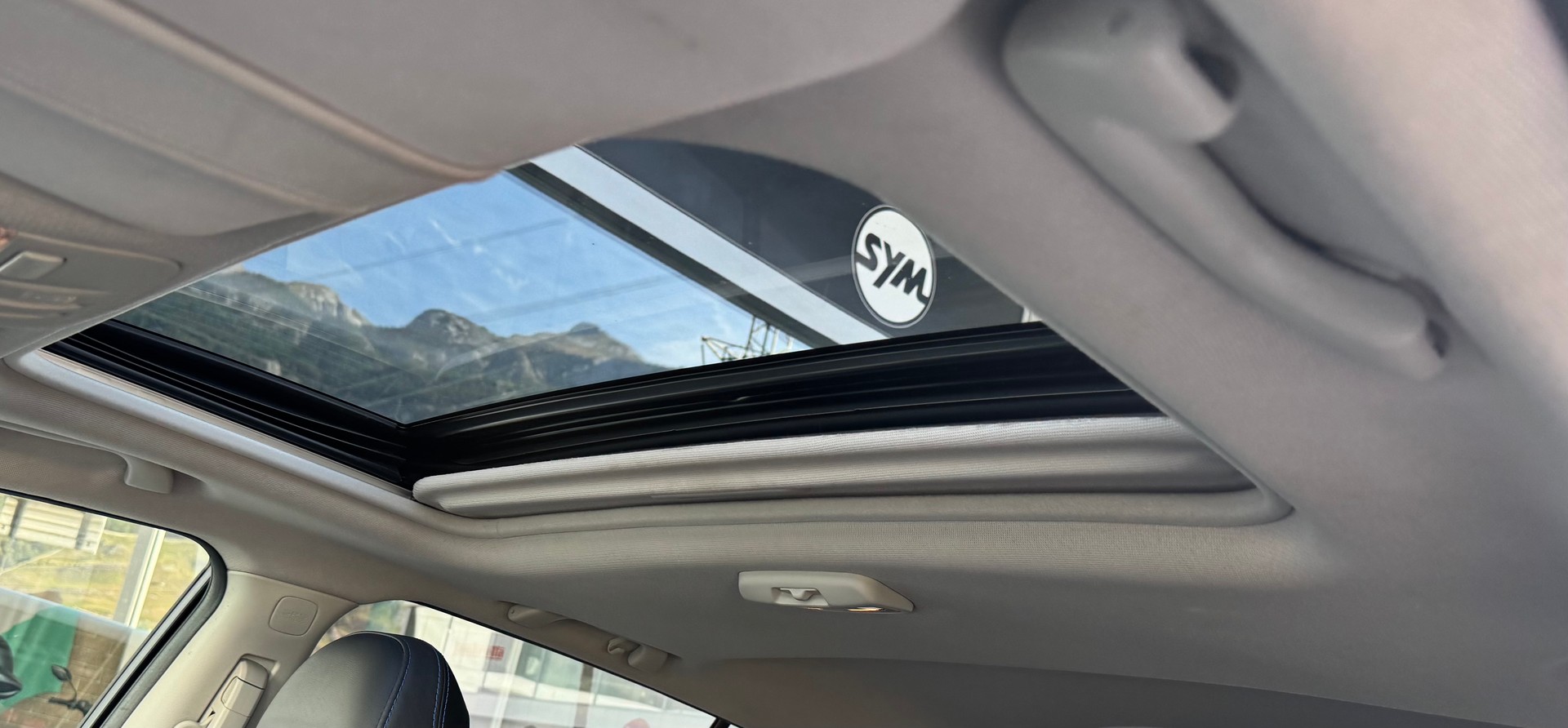 SUBARU Levorg 1.6DIT Luxury S AWD Lineartronic-image-8