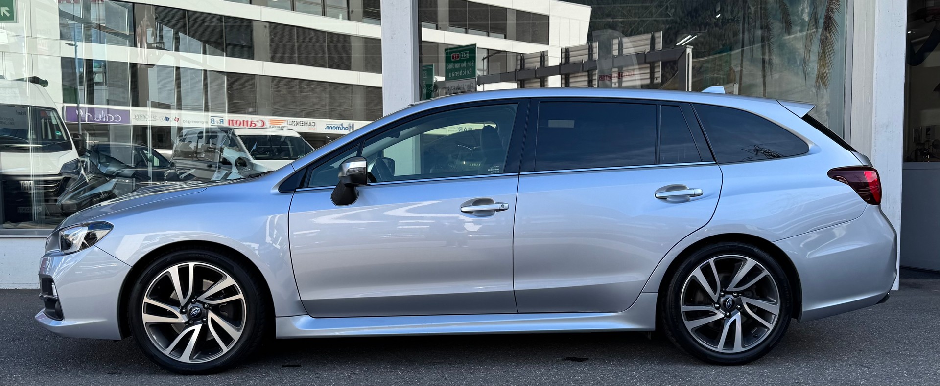 SUBARU Levorg 1.6DIT Luxury S AWD Lineartronic-showroom-element-2