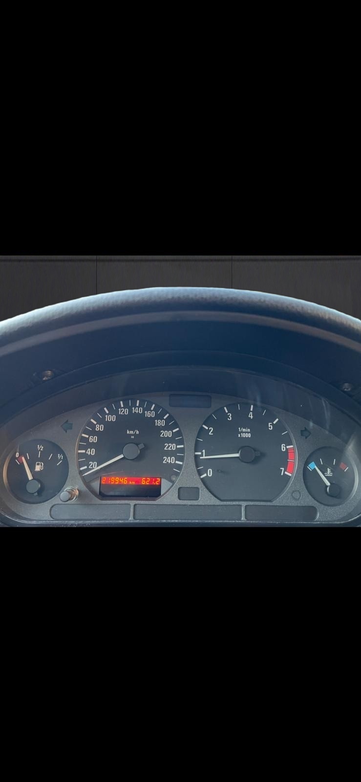 BMW 316i Compact Automat-showroom-element-3