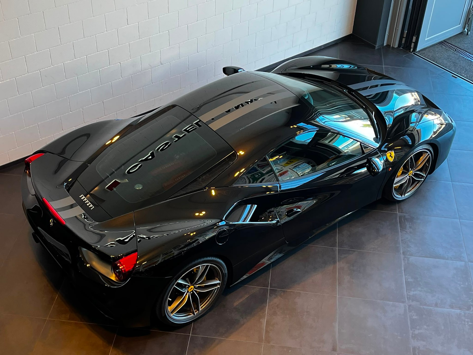 FERRARI 488 GTB 3.9 V8-image-8