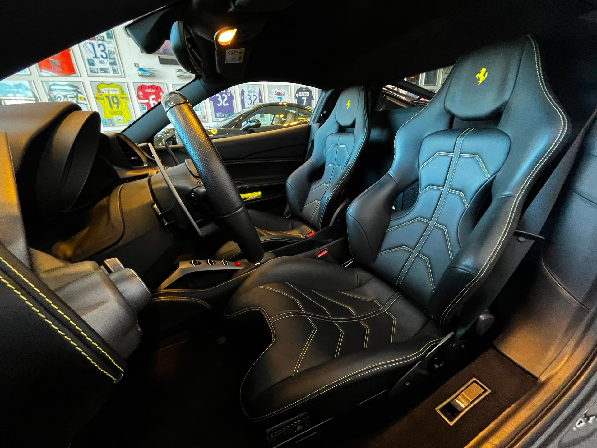 FERRARI 488 GTB 3.9 V8-image-12