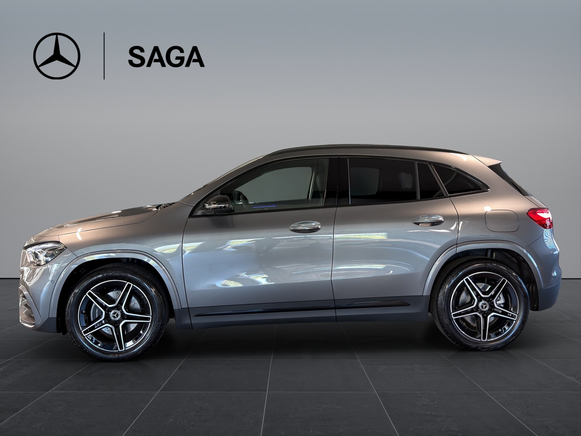 MERCEDES-BENZ GLA 220d 4Matic 8G-DCTSwiss Star-showroom-element-3