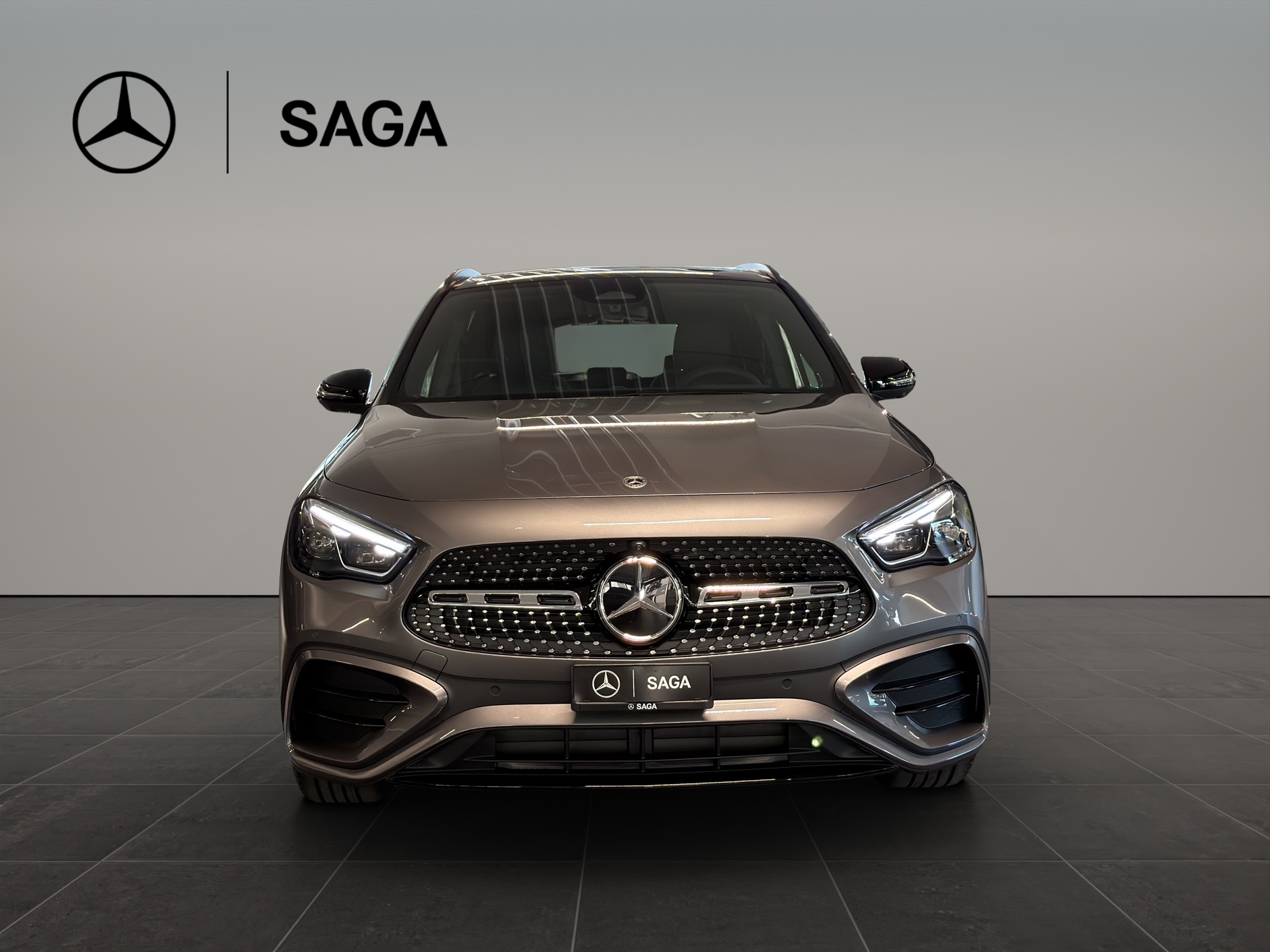 MERCEDES-BENZ GLA 220d 4Matic 8G-DCTSwiss Star-showroom-element-2