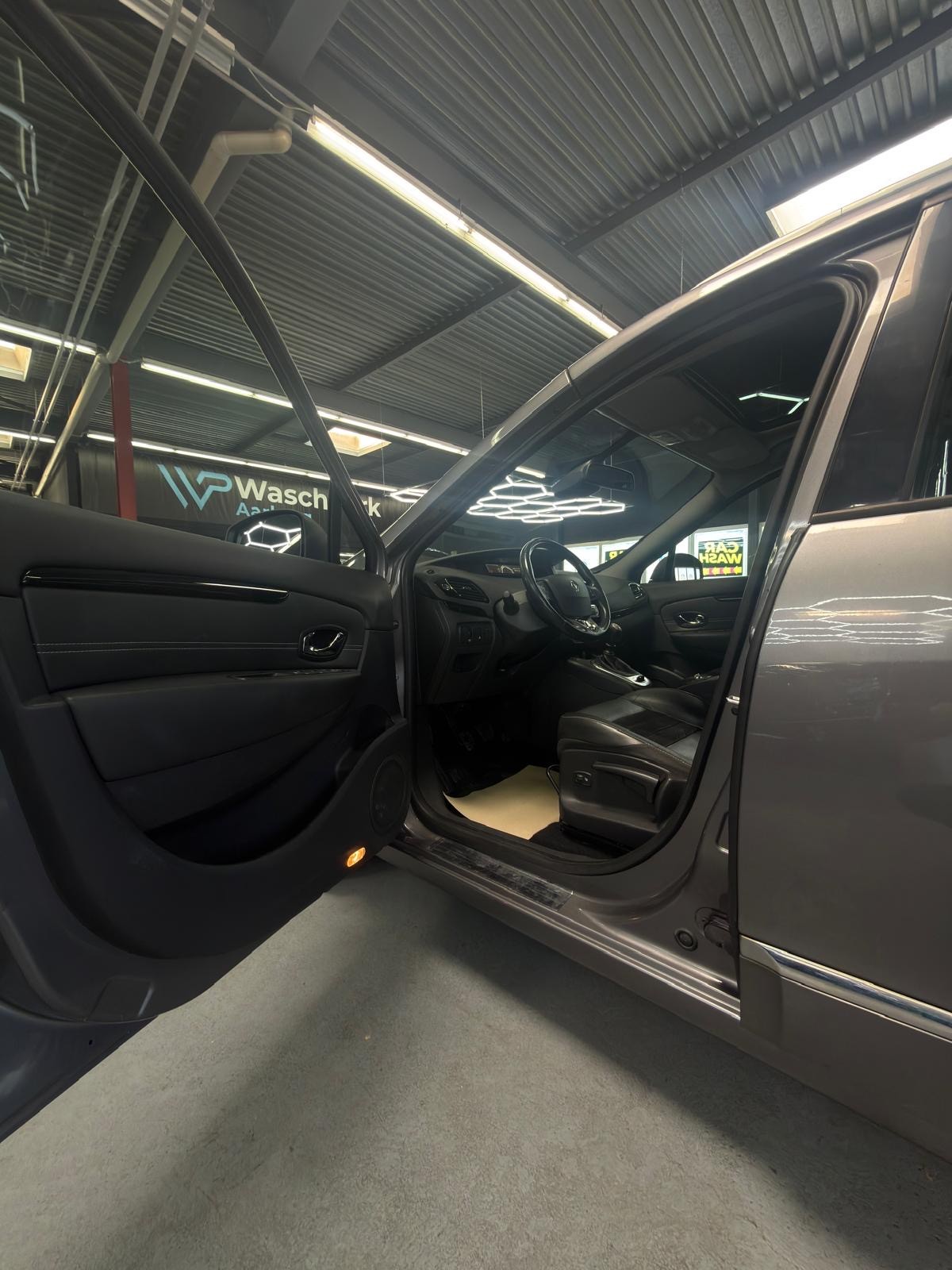 RENAULT Grand Scénic 1.4 16V Turbo Bose mit GARANTIE möglich-image-6