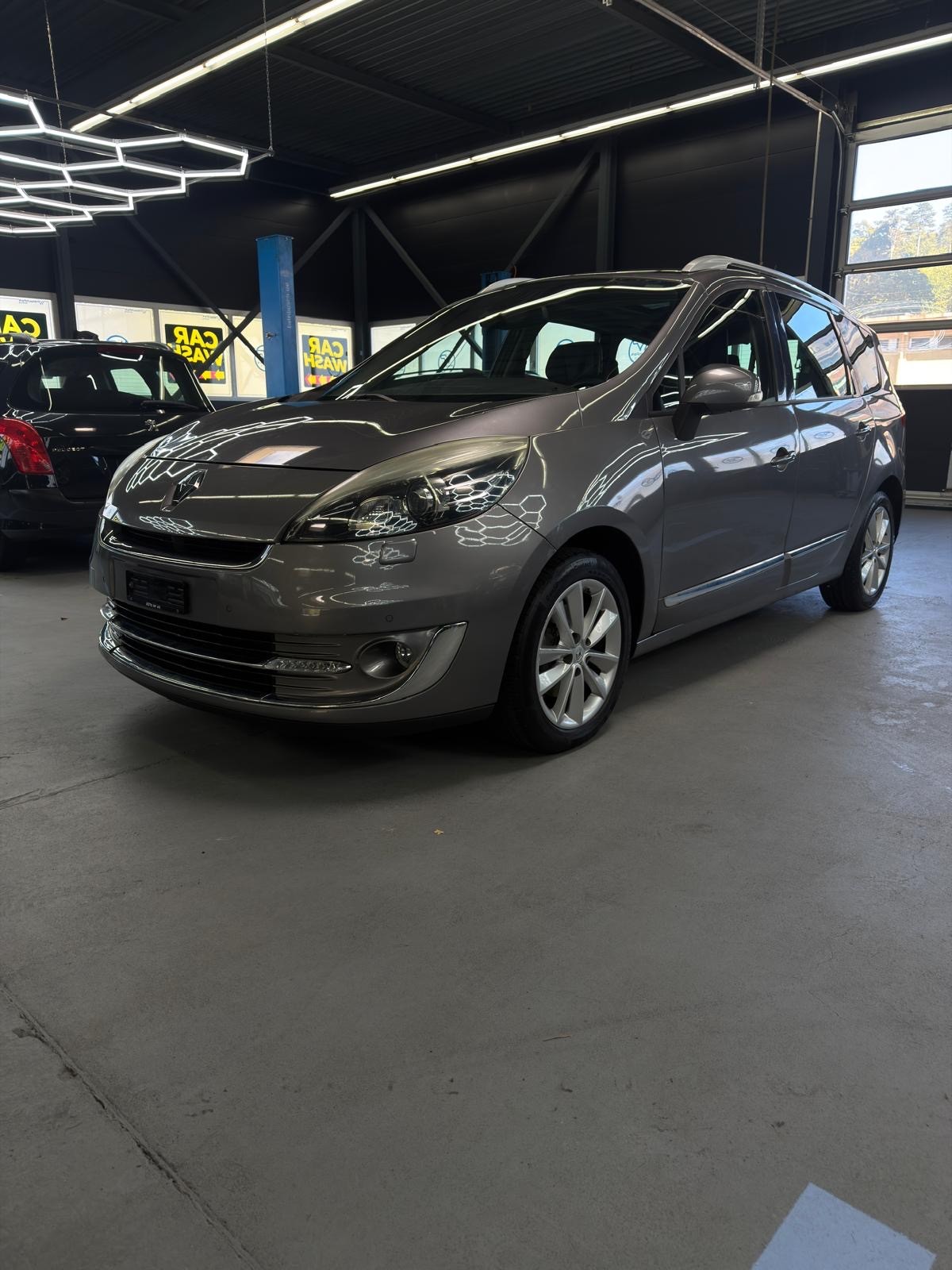 RENAULT Grand Scénic 1.4 16V Turbo Bose mit GARANTIE möglich-image-8