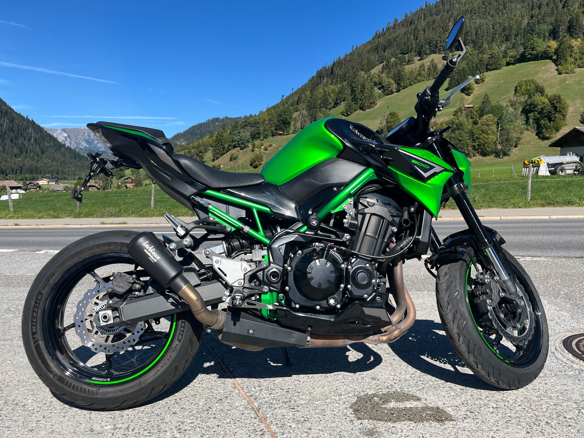 KAWASAKI Z 900-image-1
