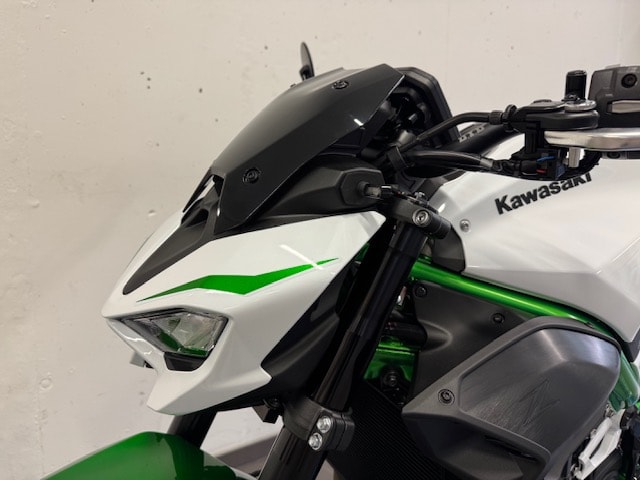 KAWASAKI Z 900 35KW Platin Edition MY 27-image-5