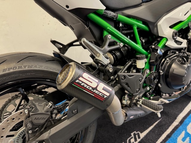 KAWASAKI Z 900 35KW Platin Edition MY 27-image-6