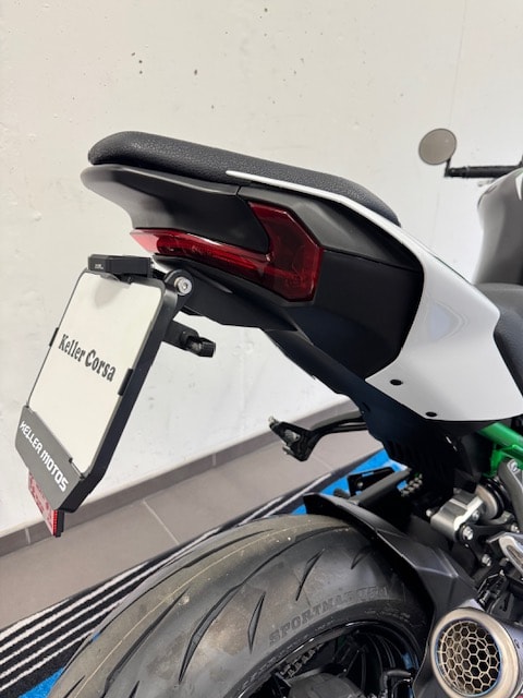 KAWASAKI Z 900 35KW Platin Edition MY 27-showroom-element-2