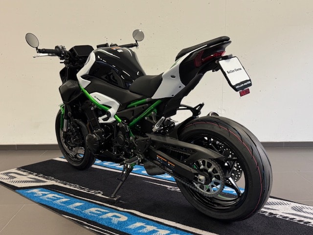 KAWASAKI Z 900 35KW Platin Edition MY 27-image-4
