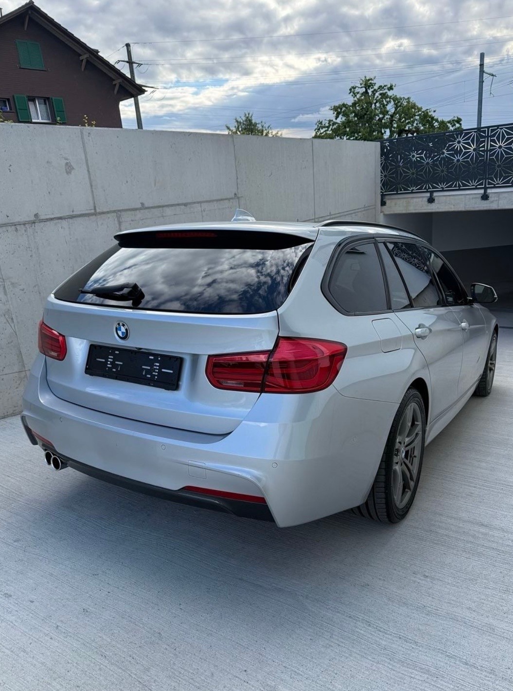 BMW 320d xDrive M-Paket-image-2