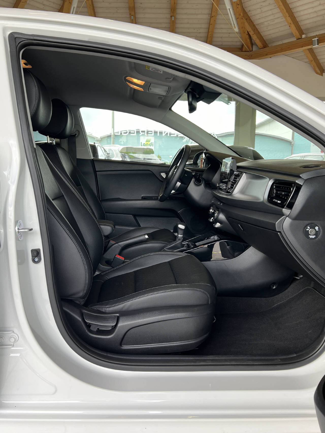 KIA Rio 1.0 T-GDi MHEV Style DCT-image-11