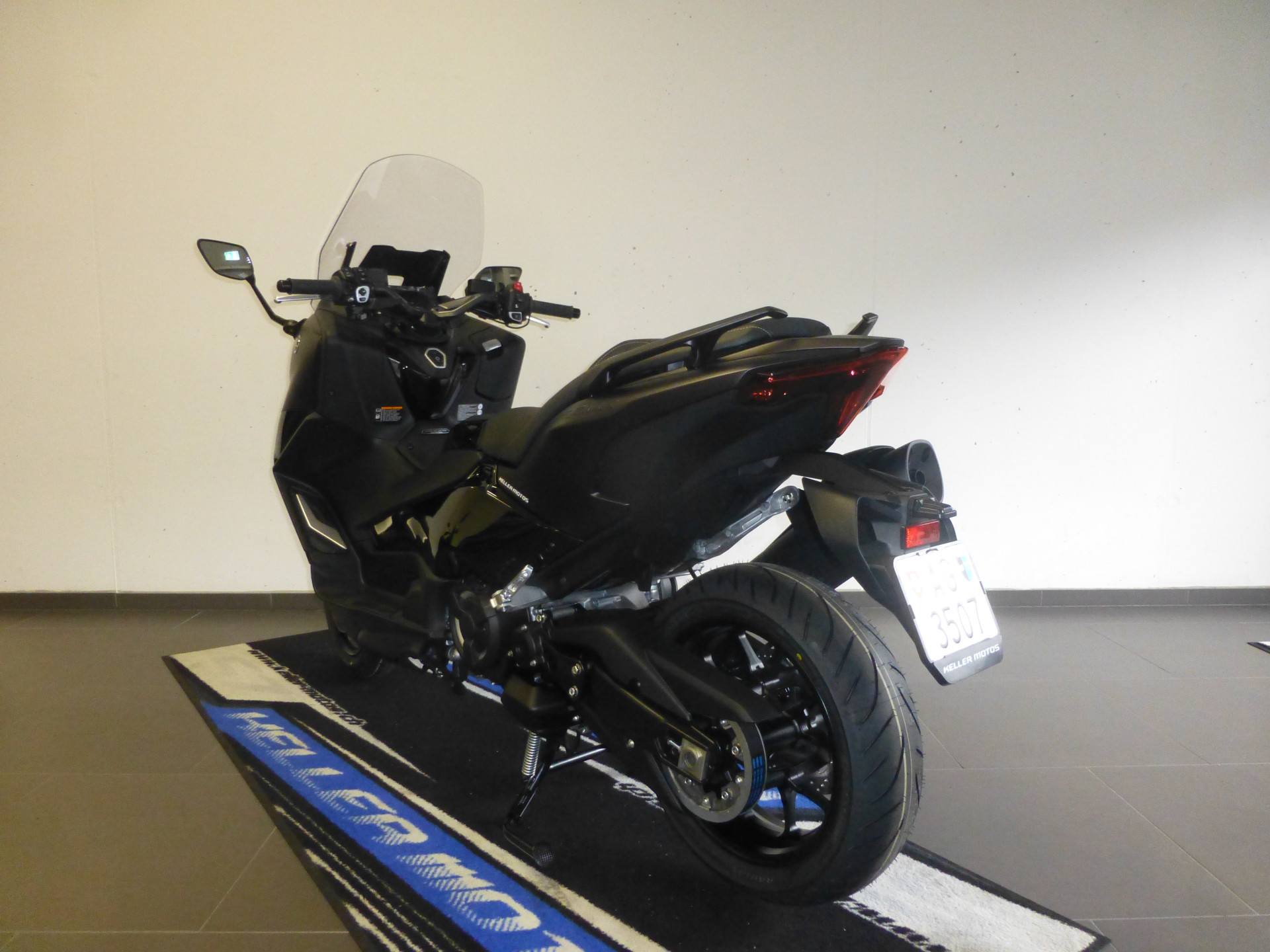 YAMAHA T-MAX Tech-Max XP 560-image-3