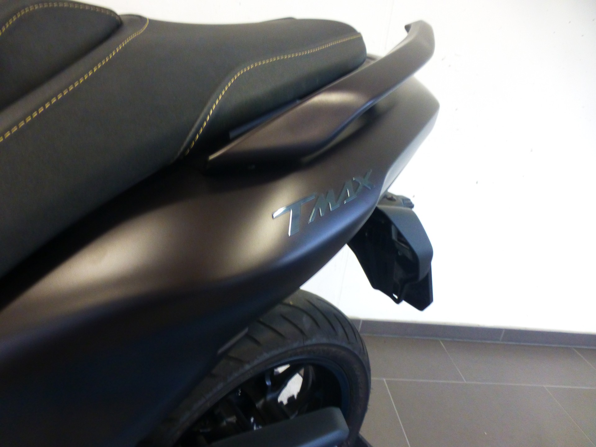 YAMAHA T-MAX Tech-Max XP 560-image-8