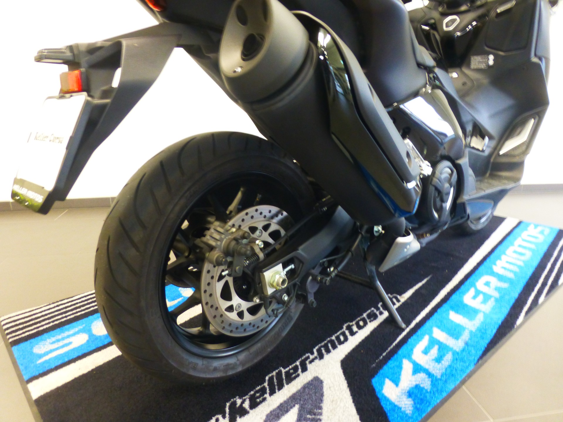 YAMAHA T-MAX Tech-Max XP 560-image-11