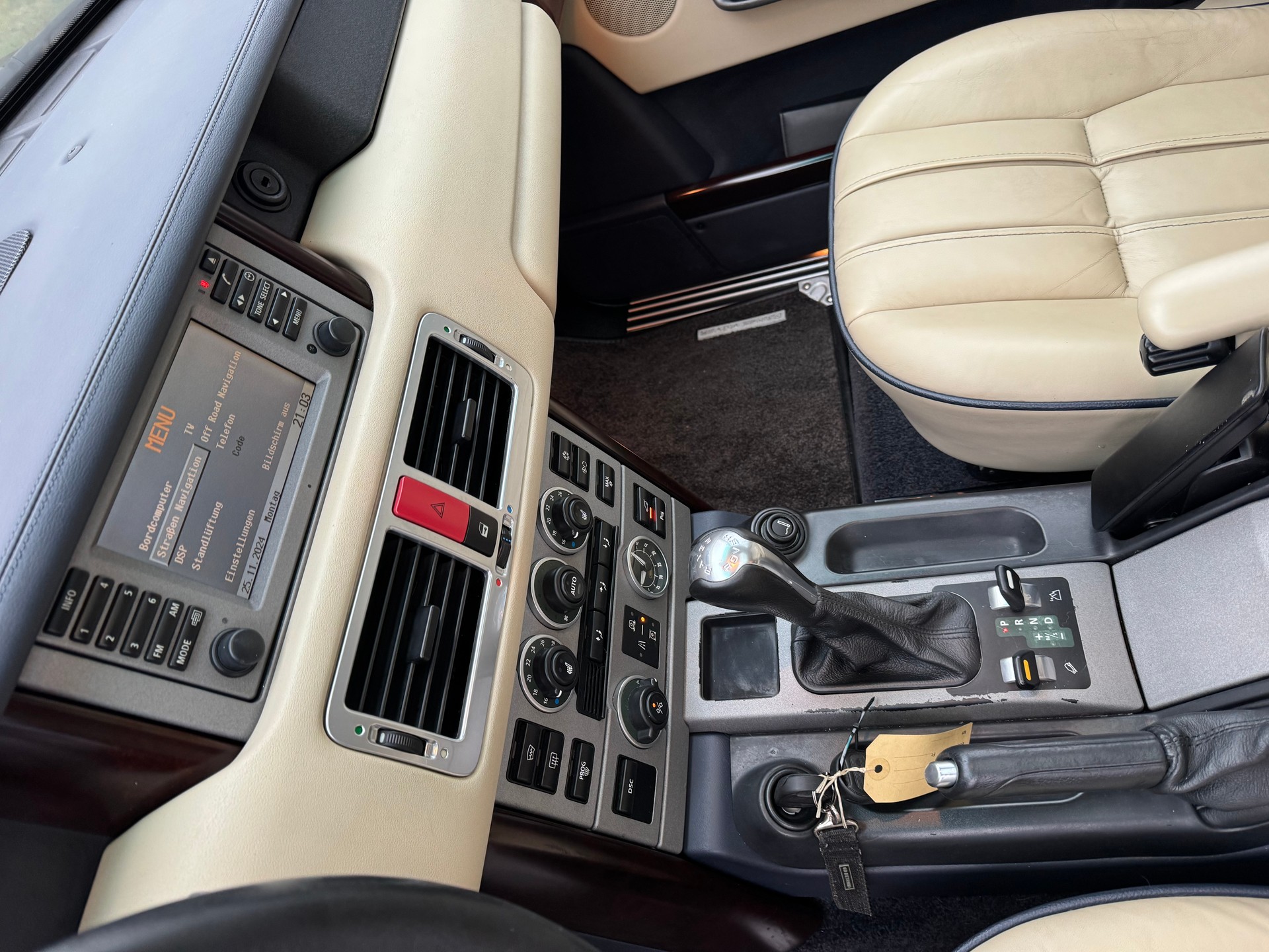 LAND ROVER Range Rover 4.4 V8 Vogue Automatic-image-12
