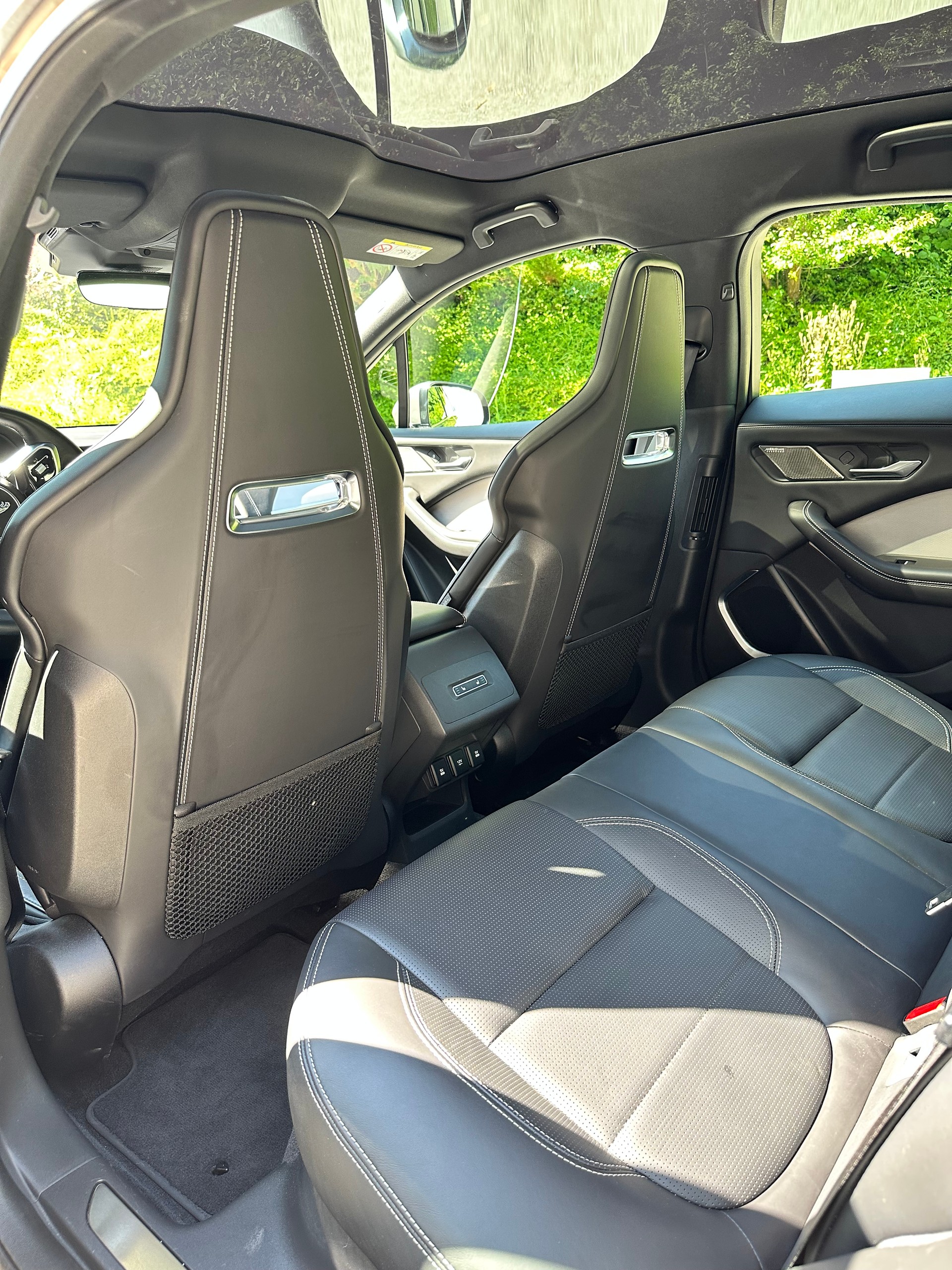JAGUAR I-Pace EV400 HSE AWD-image-4