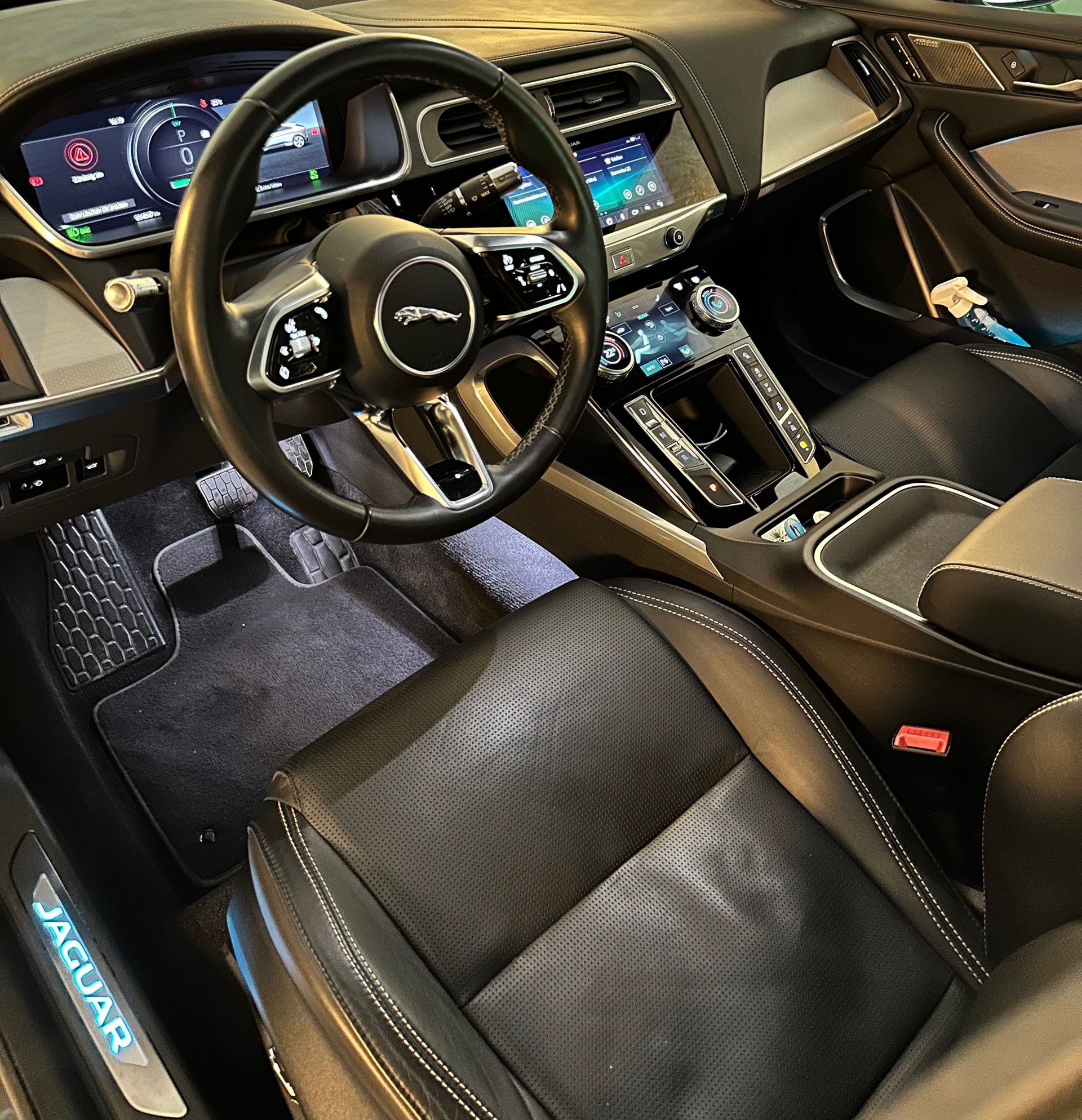 JAGUAR I-Pace EV400 HSE AWD-image-3