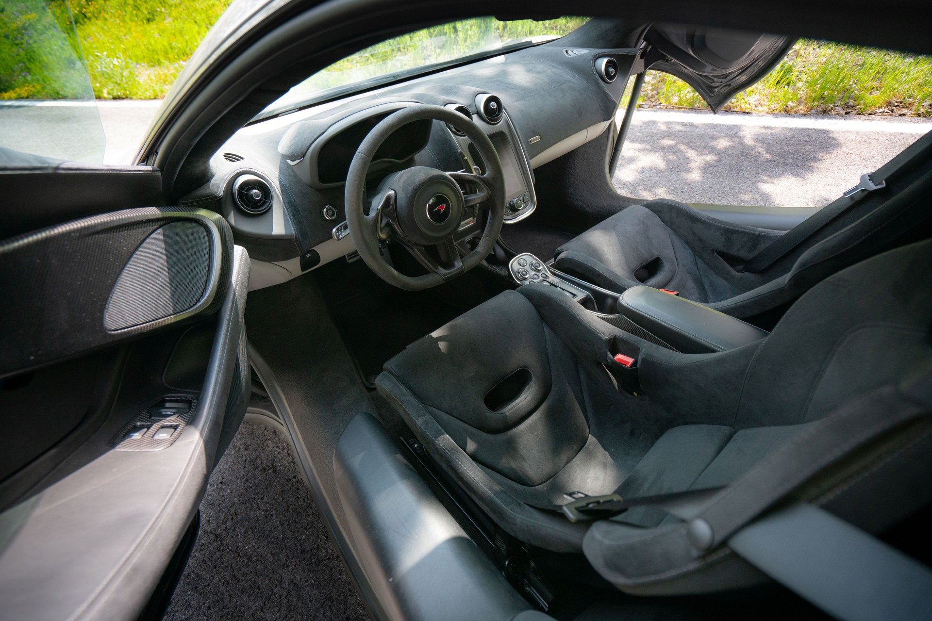 McLAREN 570S Coupé 3.8 V8 SSG-image-9
