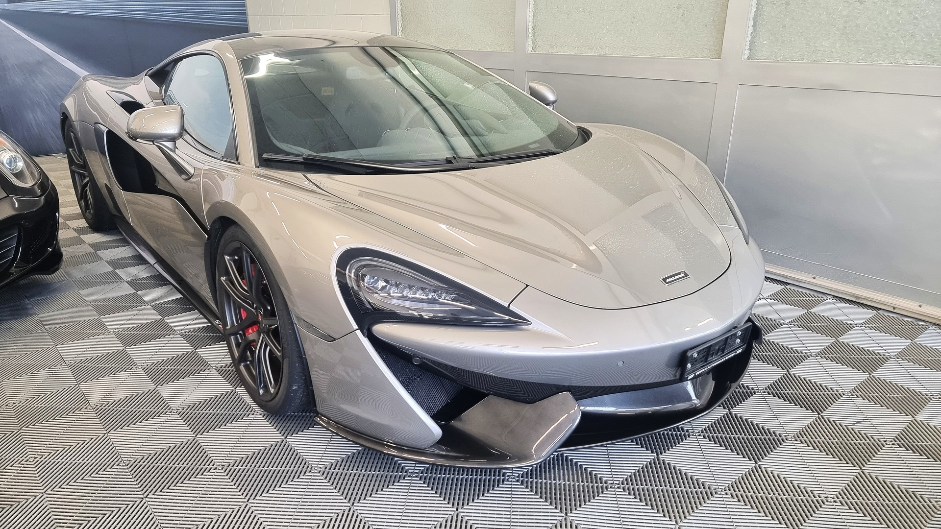 McLAREN 570S Coupé 3.8 V8 SSG-showroom-element-2