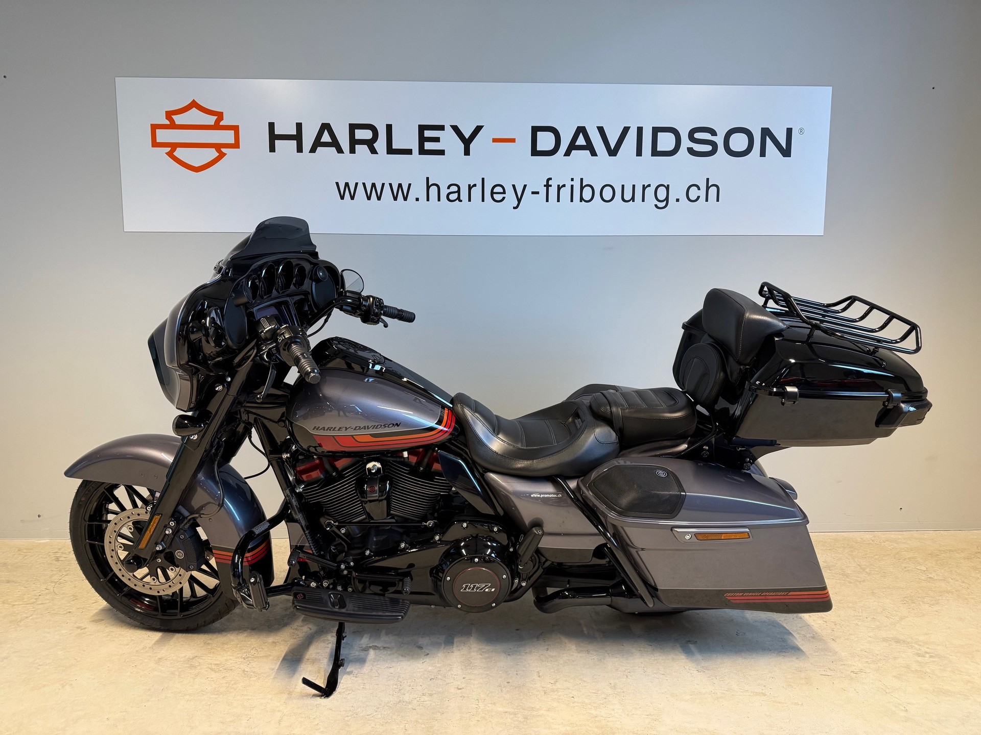 HARLEY-DAVIDSON FLHXSE Street Glide ABS CVO 117-image-5
