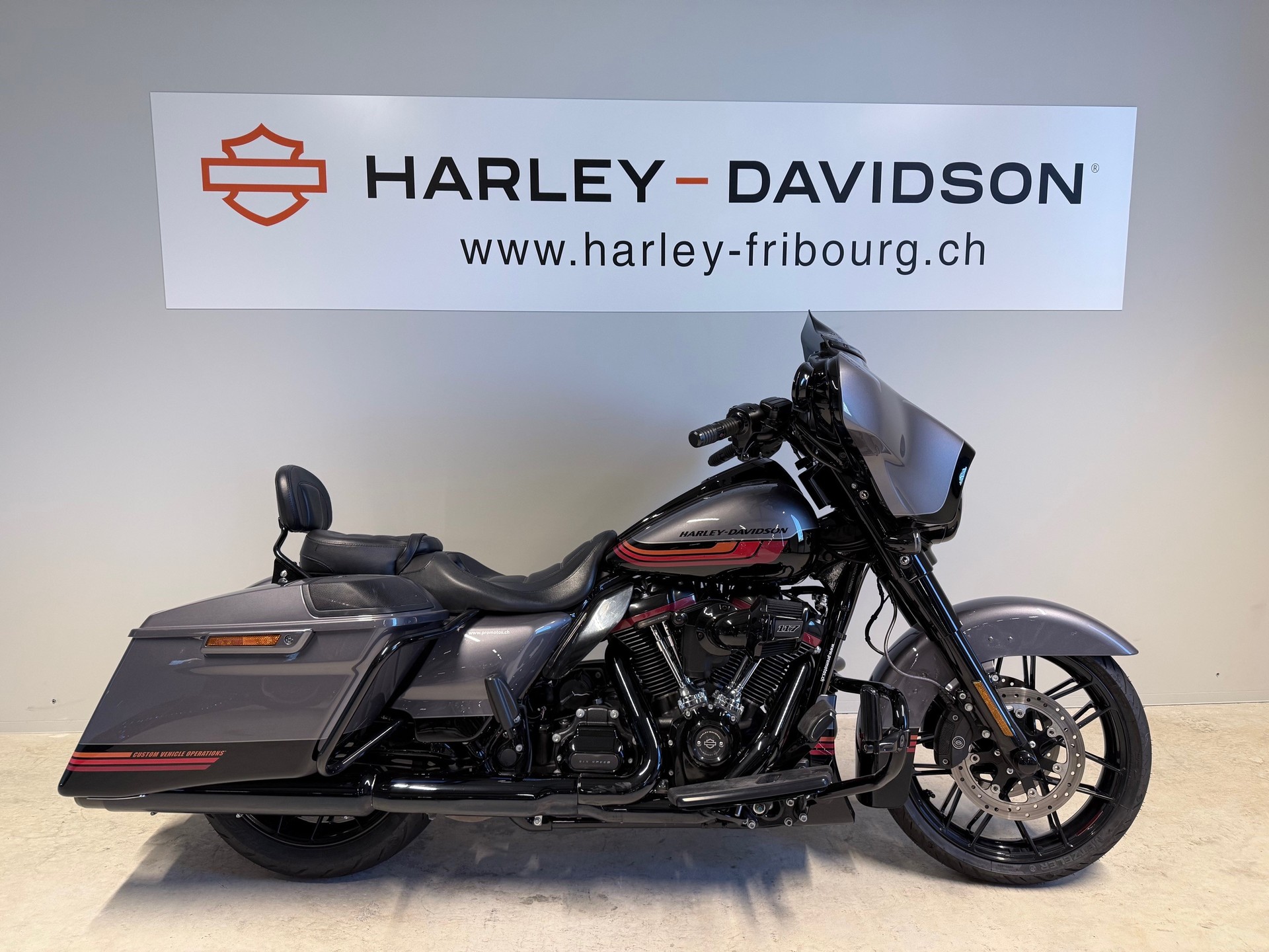 HARLEY-DAVIDSON FLHXSE Street Glide ABS CVO 117