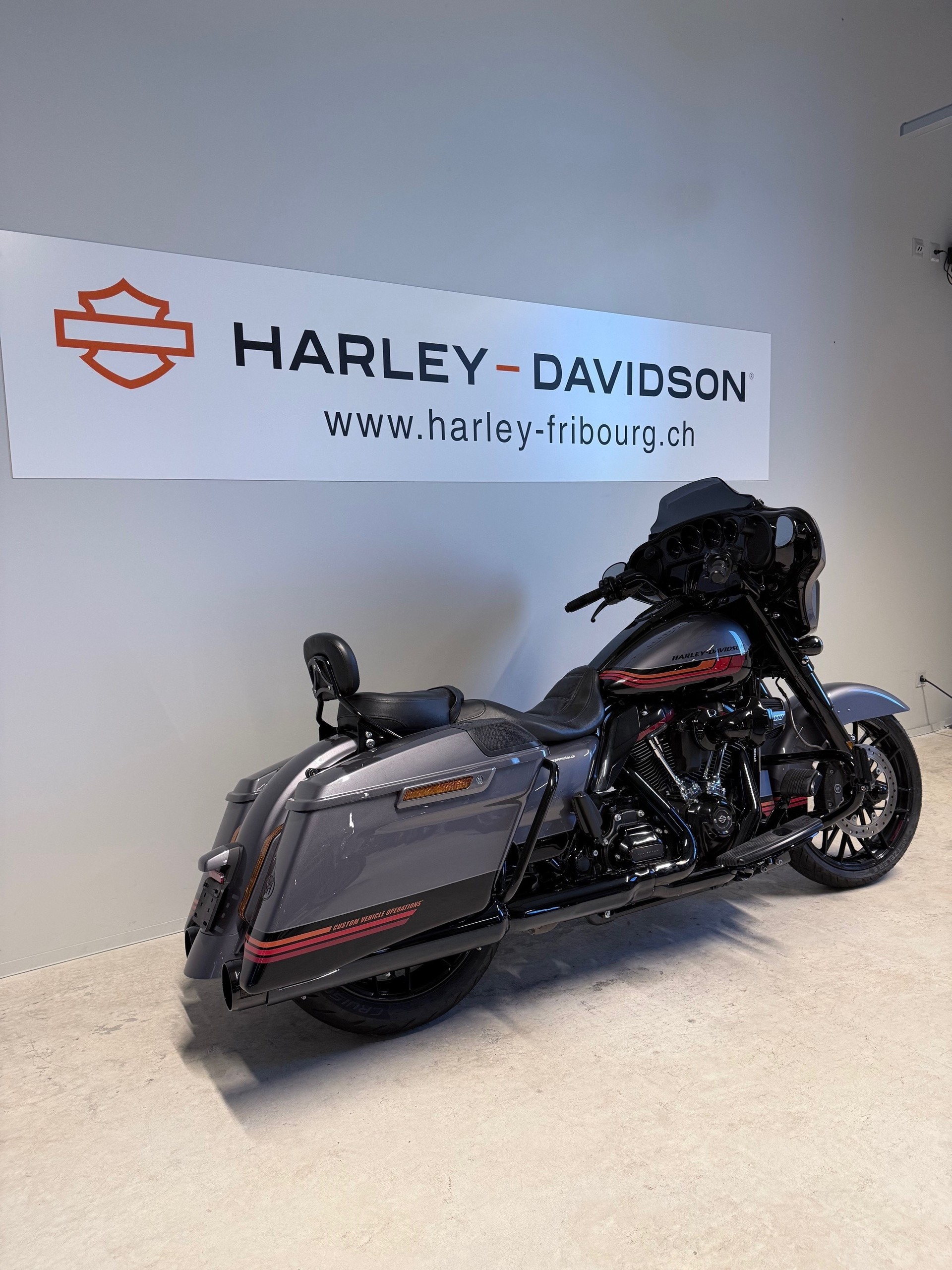 HARLEY-DAVIDSON FLHXSE Street Glide ABS CVO 117-image-2