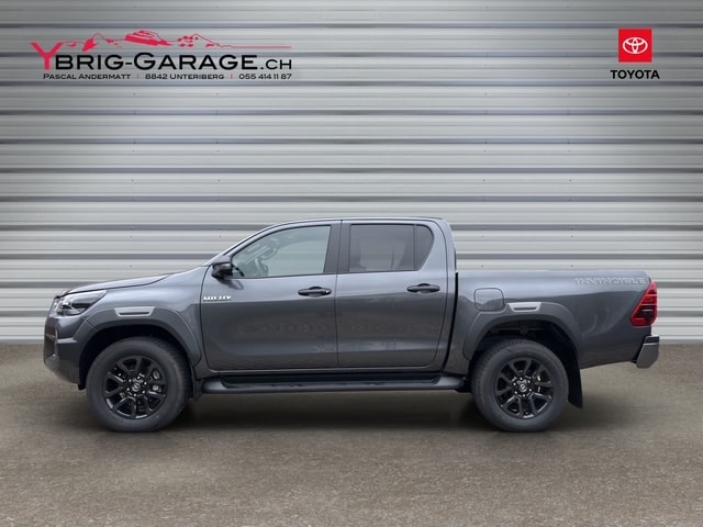 TOYOTA Hilux 2.8d MHEV Invincible Double Cab 4x4-image-1