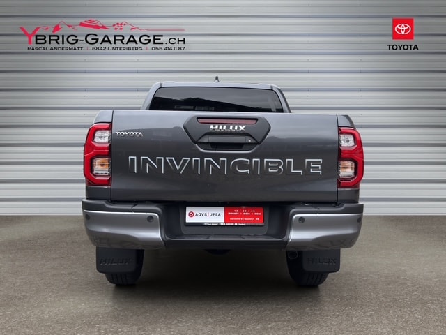 TOYOTA Hilux 2.8d MHEV Invincible Double Cab 4x4-image-3