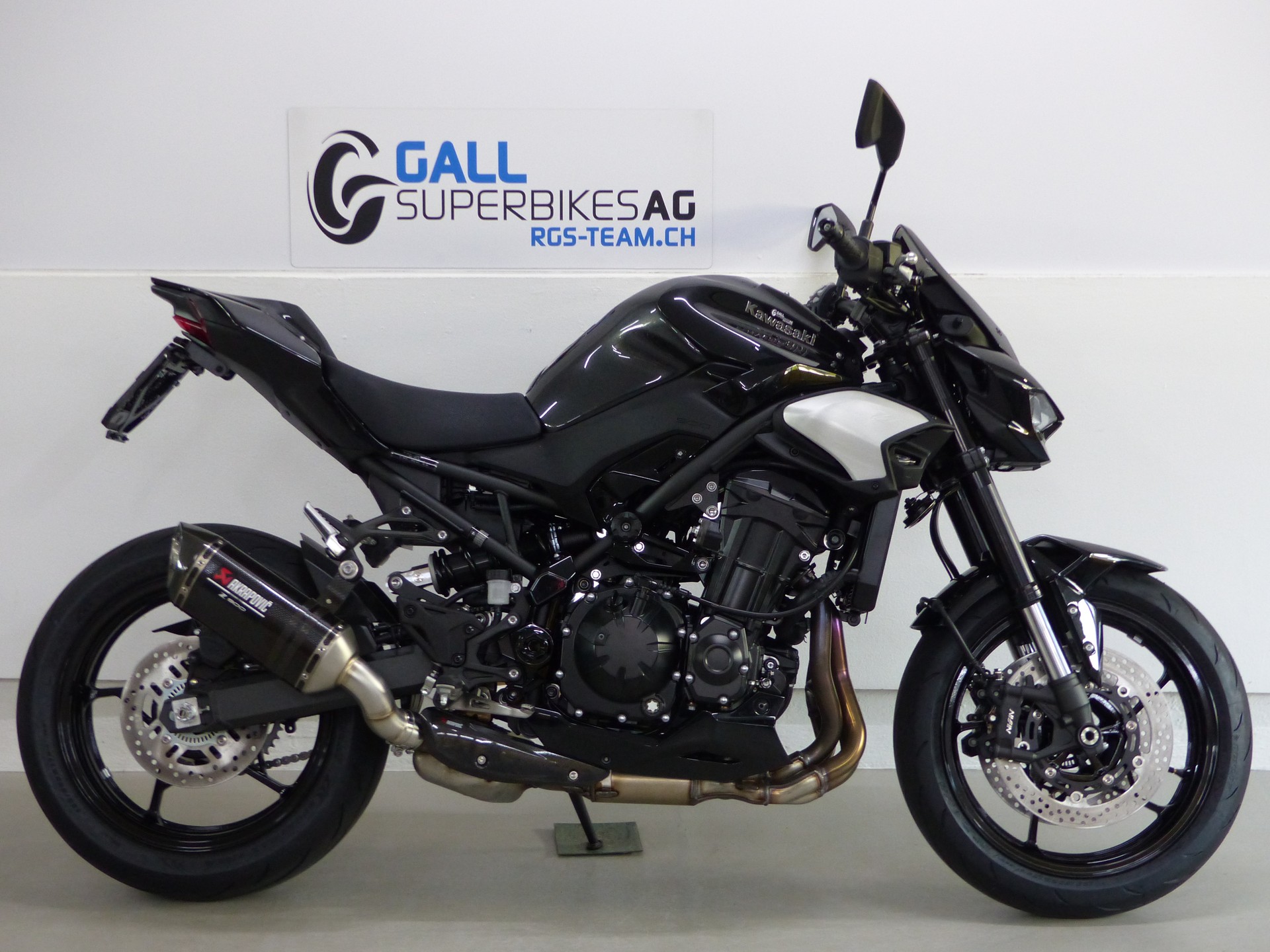 KAWASAKI Z 900 ABS MY25 Performance mit Zubehör-image-0