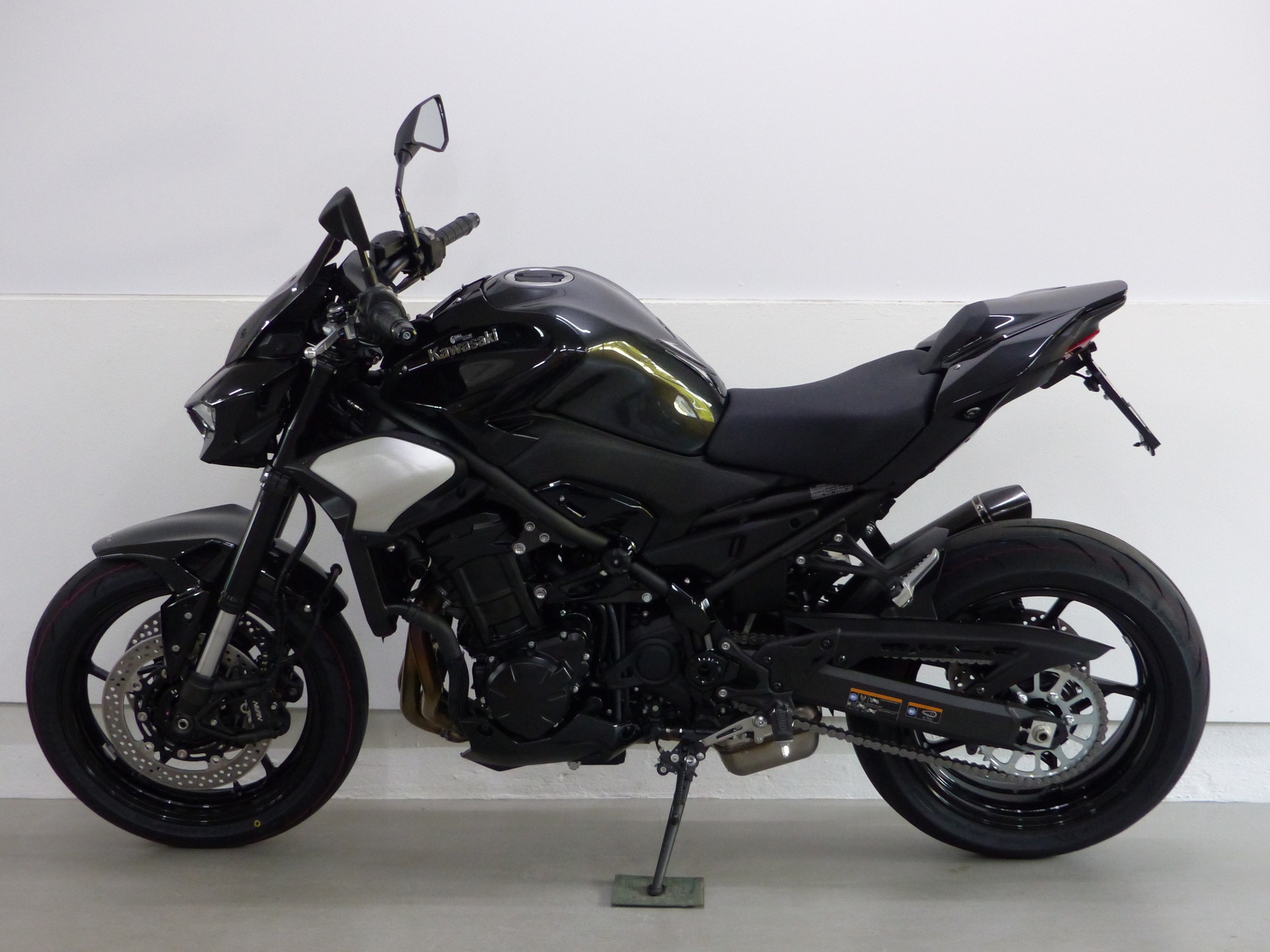 KAWASAKI Z 900 ABS MY25 Performance mit Zubehör-image-10