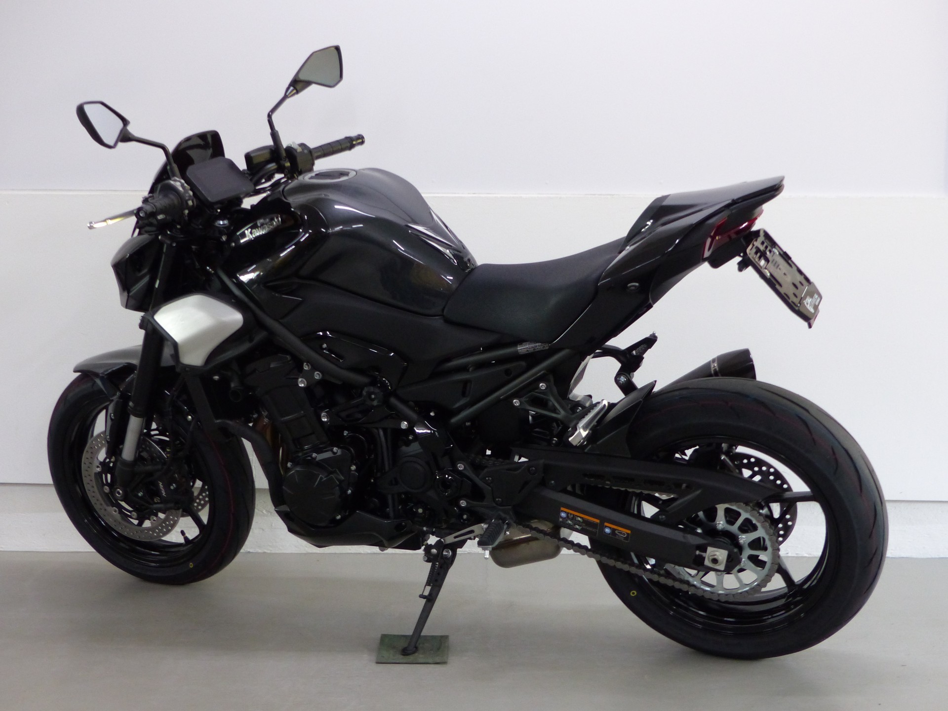 KAWASAKI Z 900 ABS MY25 Performance mit Zubehör-image-11