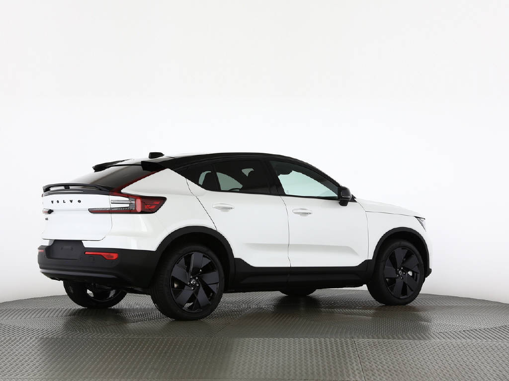 VOLVO EC40 Twin Performance Black Edition AWD-image-14
